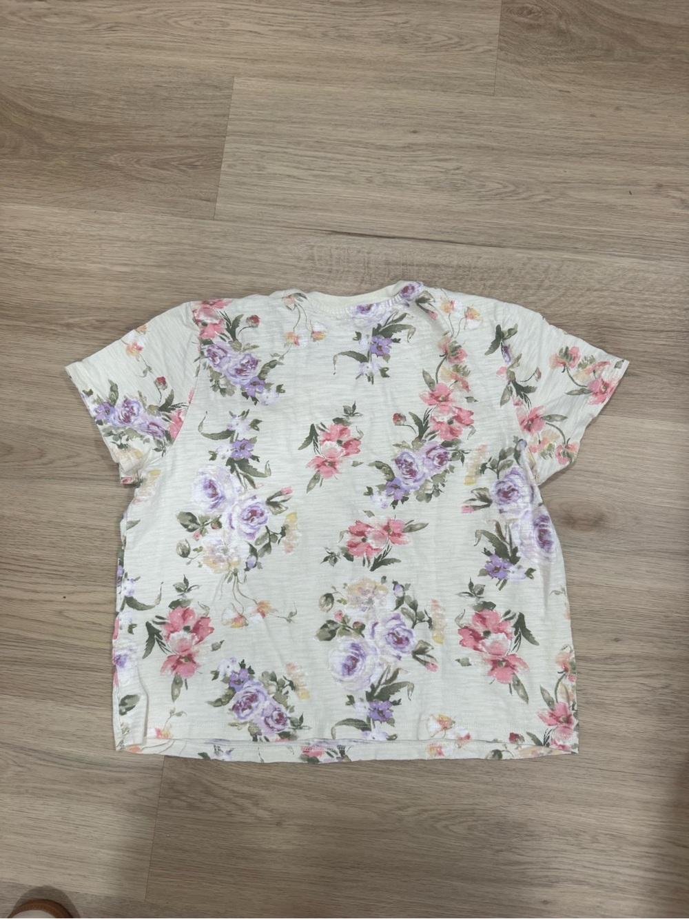 GAP Floral Short Sleeve Top in White with Pink and Lavender Flowers